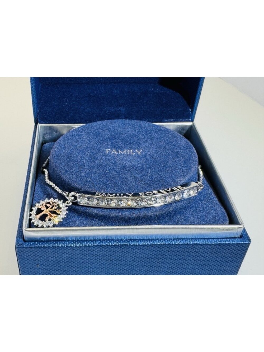 Bracelet Silver Tone Swarovski Crystals Brilliance Adjustable Family Forever